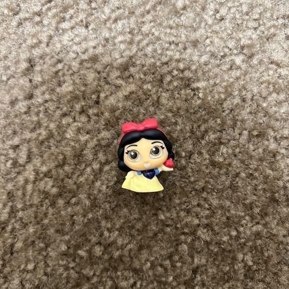 Disney Doorables Series 6 – Snow White - Picture 2 of 5